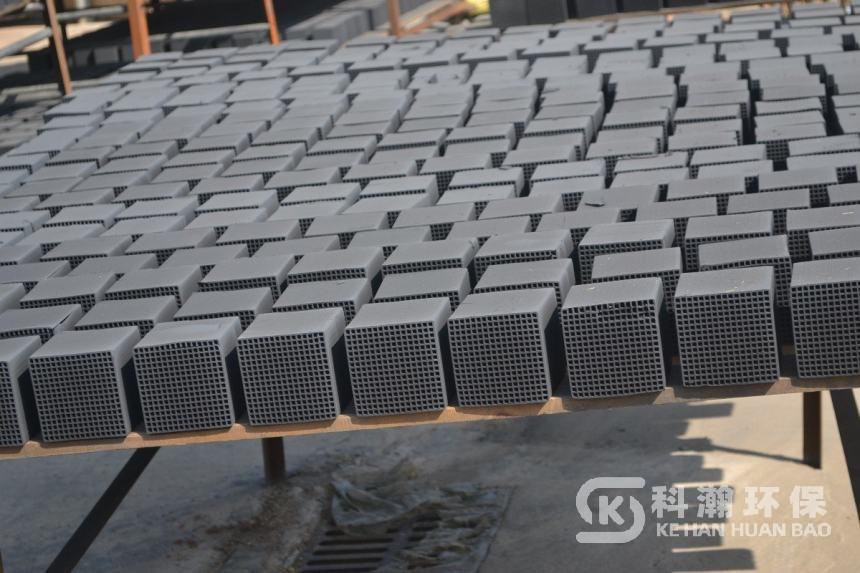 1667956911188371.jpg 202008031726518990.jpg